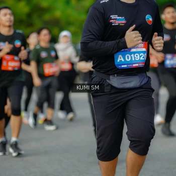 Runner Photo 3888033
