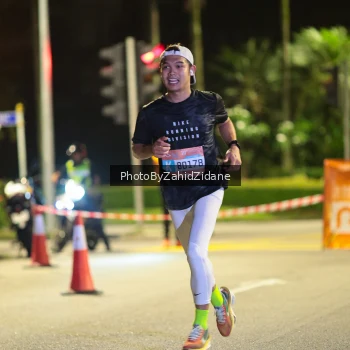 Runner Photo 3888067