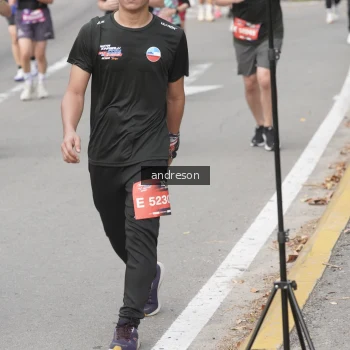 Runner Photo 3888075