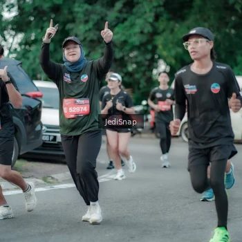 Runner Photo 3888078