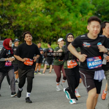 Runner Photo 3888100