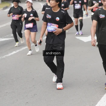 Runner Photo 3888111