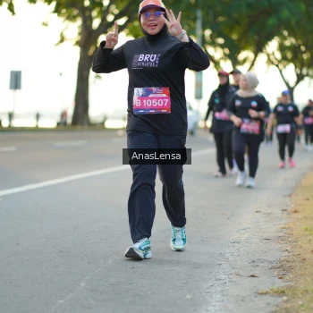 Runner Photo 3888121