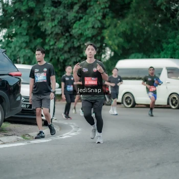 Runner Photo 3888122