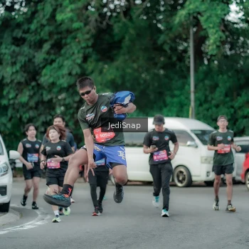 Runner Photo 3888196