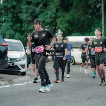 Runner Photo 3888252