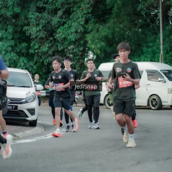 Runner Photo 3888300