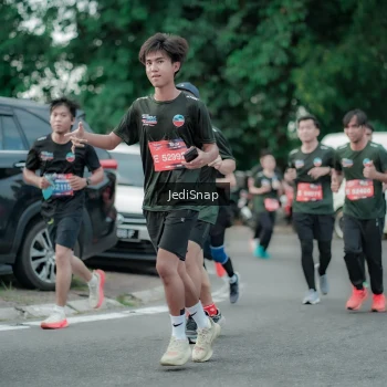 Runner Photo 3888317