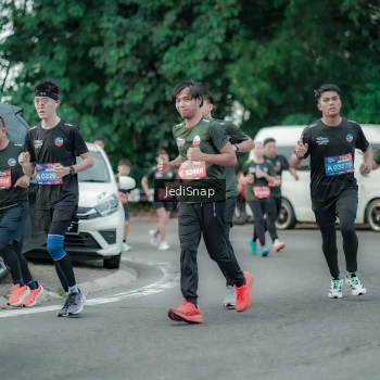 Runner Photo 3888333