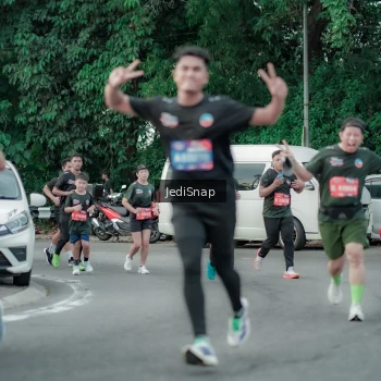 Runner Photo 3888338