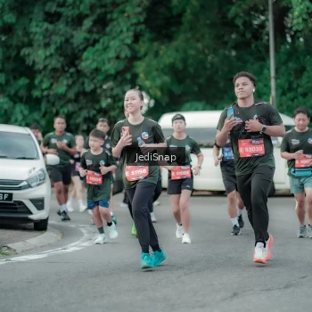 Runner Photo 3888372