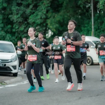 Runner Photo 3888373