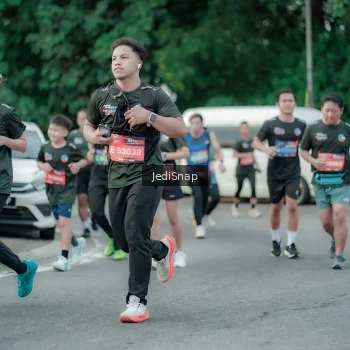 Runner Photo 3888378