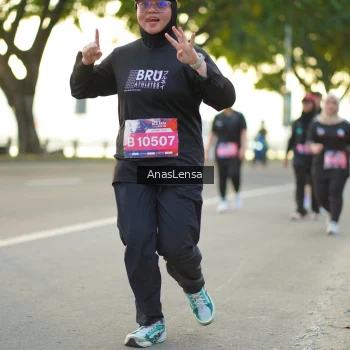 Runner Photo 3888383