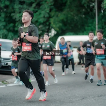 Runner Photo 3888388