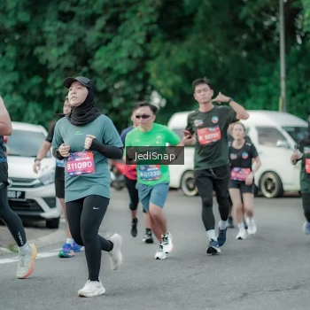 Runner Photo 3888405