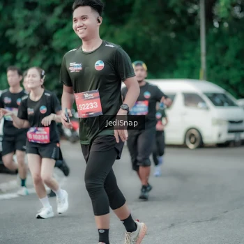 Runner Photo 3888435