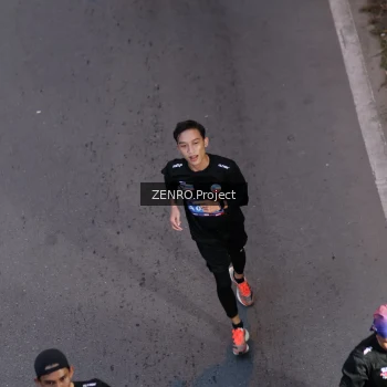 Runner Photo 3888444