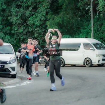Runner Photo 3888455
