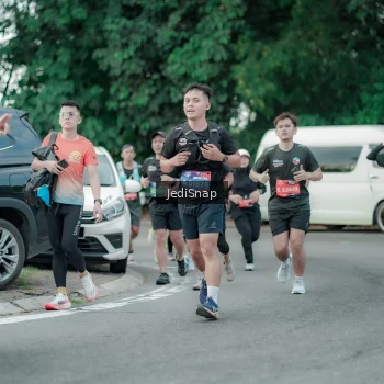 Runner Photo 3888471