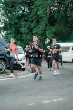 Runner Photo 3888478