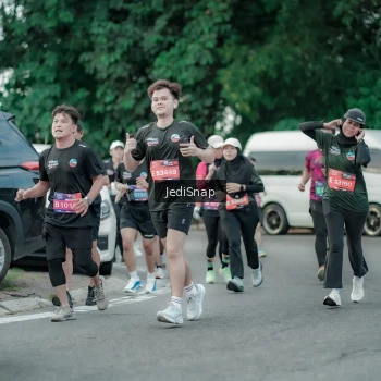 Runner Photo 3888490