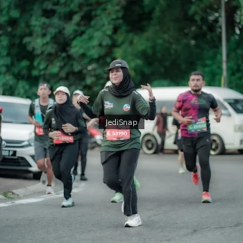 Runner Photo 3888496