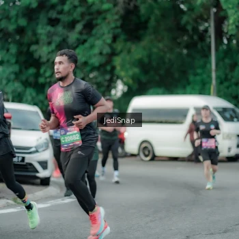 Runner Photo 3888501