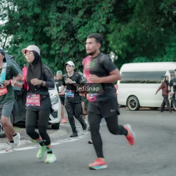 Runner Photo 3888505