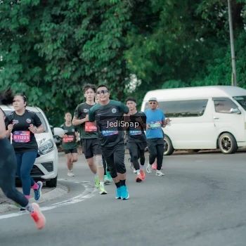 Runner Photo 3888515