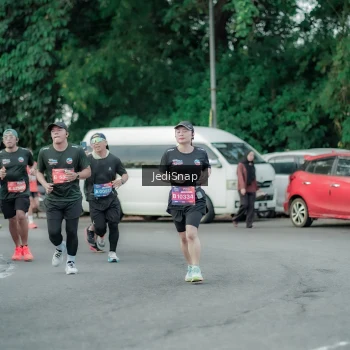 Runner Photo 3888517