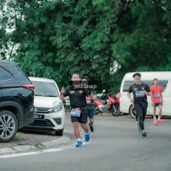 Runner Photo 3888550