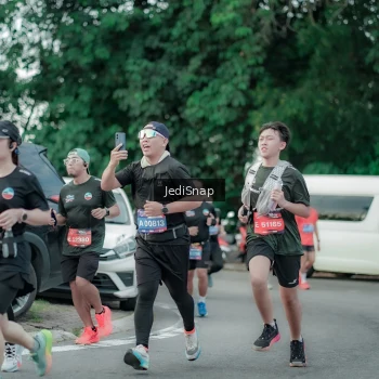 Runner Photo 3888559