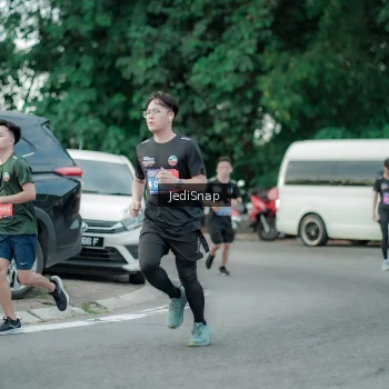 Runner Photo 3888560