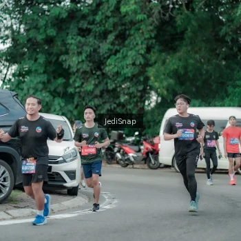 Runner Photo 3888567