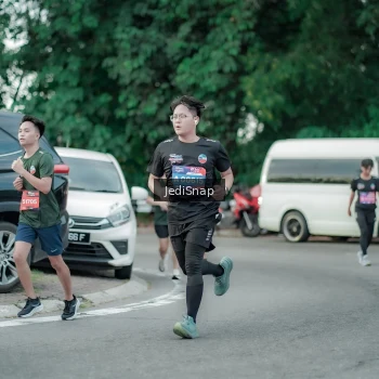 Runner Photo 3888578