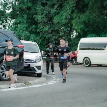 Runner Photo 3888589