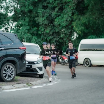 Runner Photo 3888594