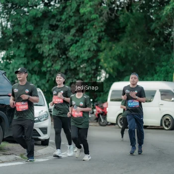 Runner Photo 3888636