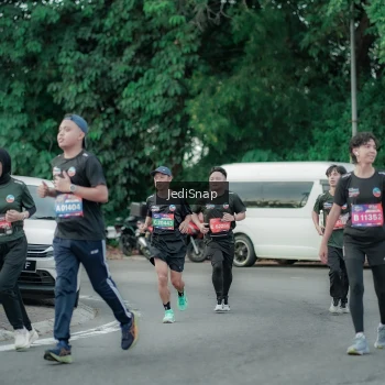 Runner Photo 3888665