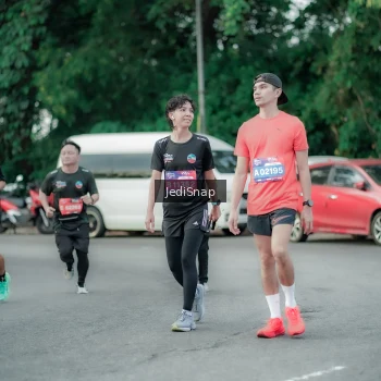 Runner Photo 3888677