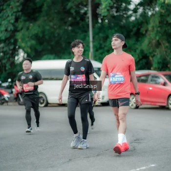 Runner Photo 3888681