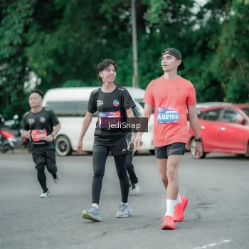 Runner Photo 3888694
