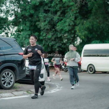 Runner Photo 3888751