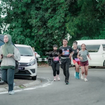 Runner Photo 3888784