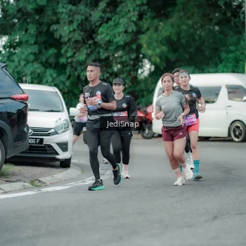 Runner Photo 3888799
