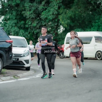 Runner Photo 3888810