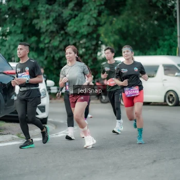 Runner Photo 3888824
