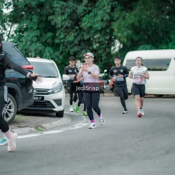 Runner Photo 3888852