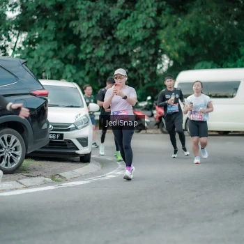 Runner Photo 3888866